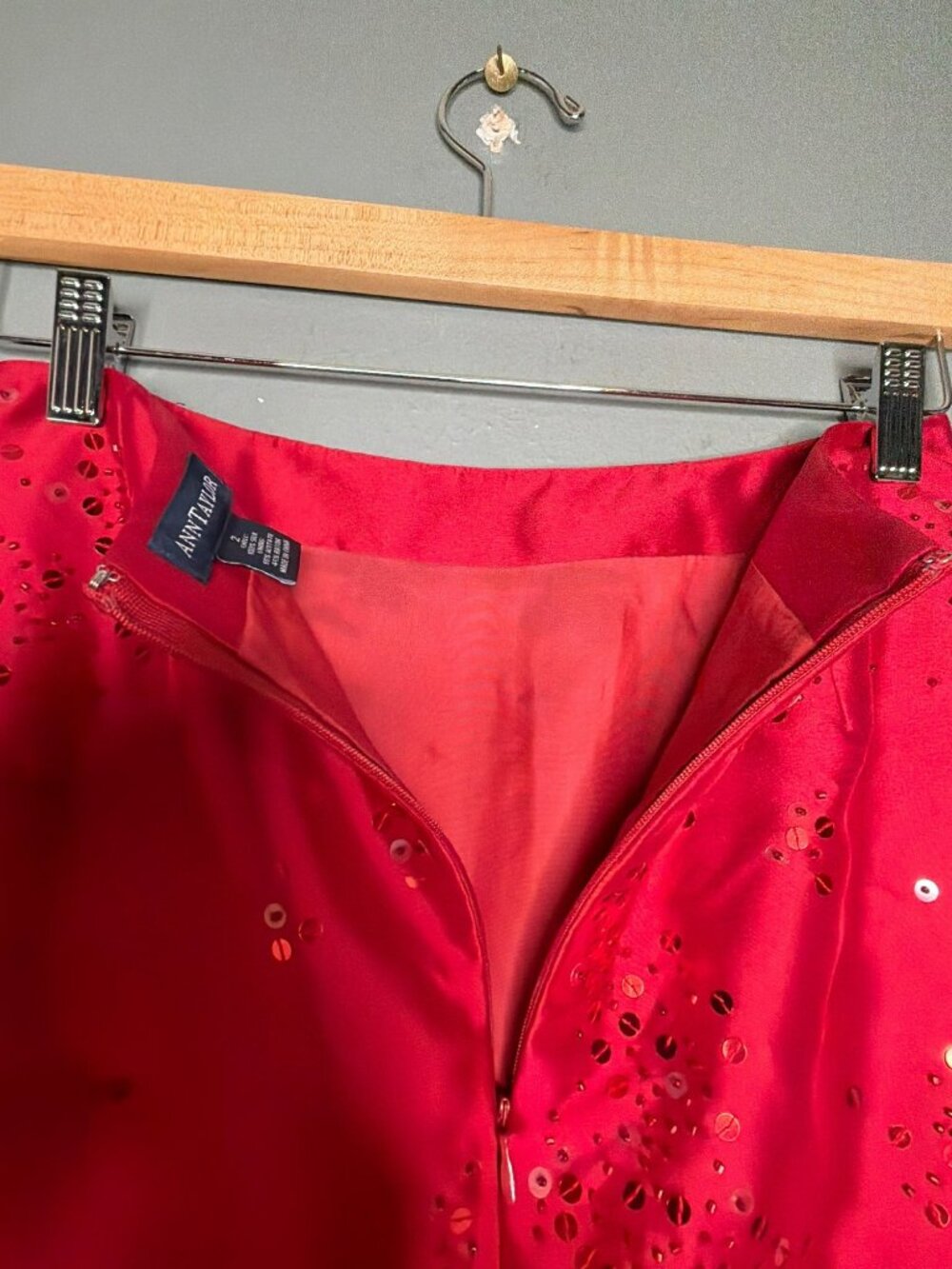 Ann Taylor Silk Red Sequin Pencil Skirt Lined Women's 2 - Picture 7 of 10